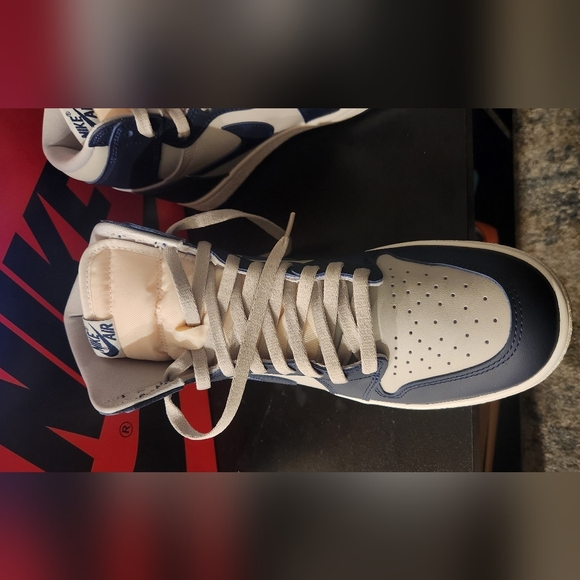 Air Jordan 1 High Retro OG \'85 Georgetown 2022. Men’s Size 10